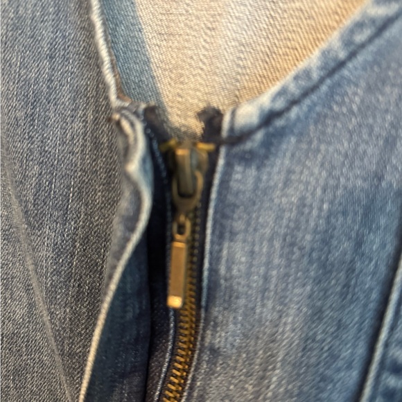 PrettyLittleThing Light Blue Denim Top - Picture 7 of 8